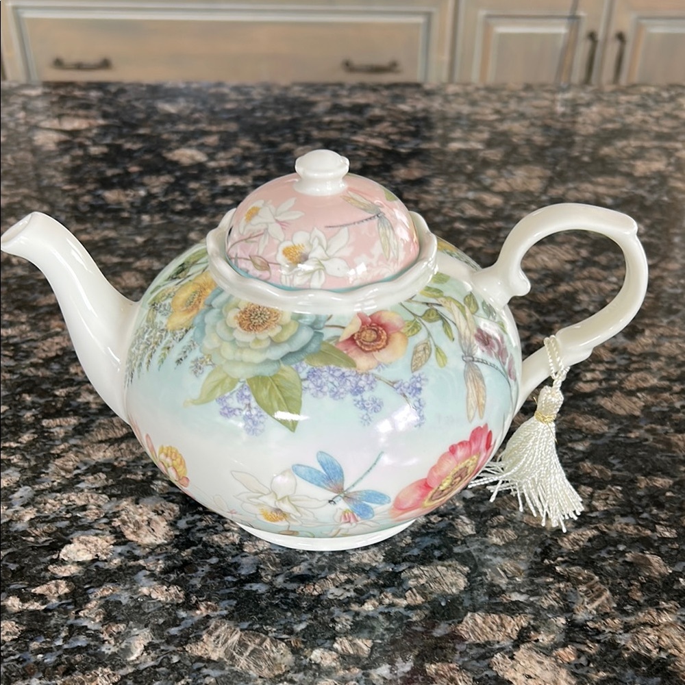 SUMMER RIVER DRAGONFLY & FLOWERS PORCELAIN TEAPOT